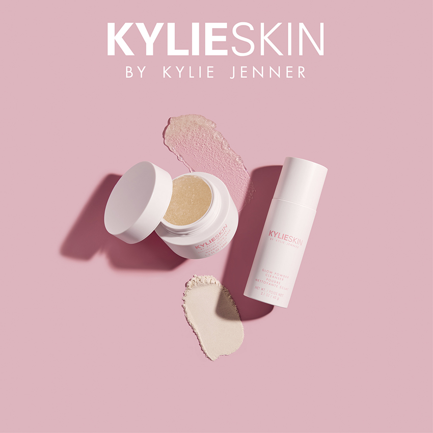 Kylie_Jenner_Glow_Initiative_Make_up