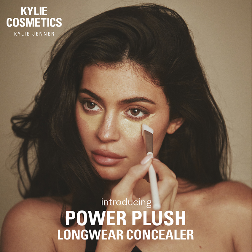 Kylie_Jenner_Power_Plush_Make_up